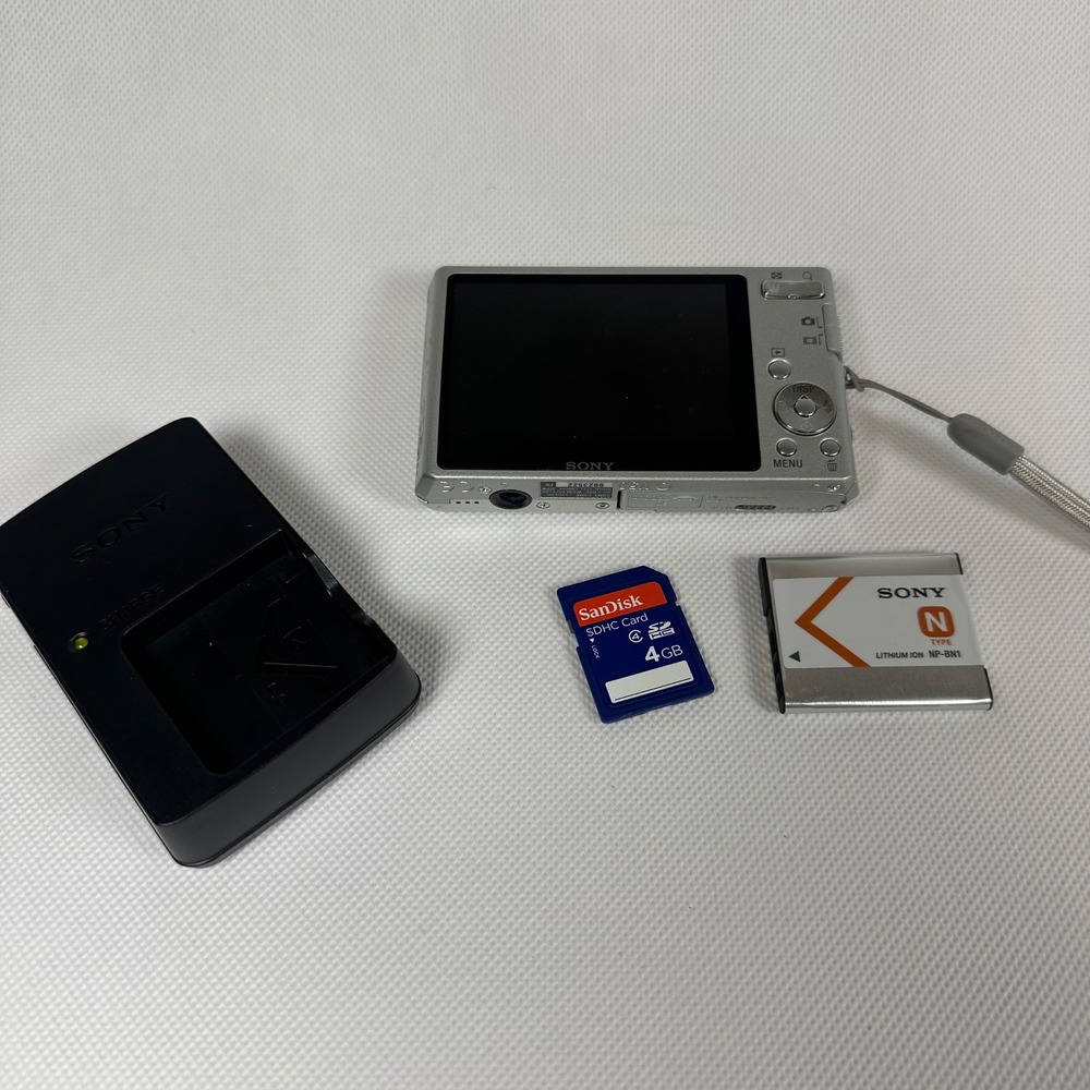 Sony Cyber-shot DSC-W330 14.1MP Digital Camera Silver 4x Zoom Bundle Boxed Works - Picture 3 of 15